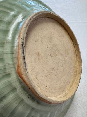 An unusual Chinese blue and white celadon-back 'Buddhist Lion' plate, Ming — photo 8