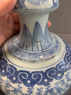 An unusual Chinese blue and white kendi, inscribed Tjienbielcie Tjantjekeng Surabaya, 19th C. — photo 5
