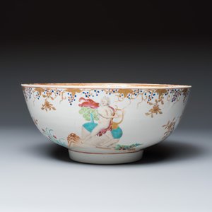 An unusual Chinese famille rose export porcelain 'Apollo playing the lyre' bowl — photo 4