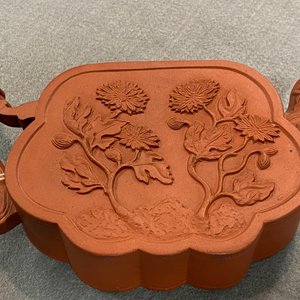 An unusual Chinese Yixing stoneware teapot and cover, Kangxi — 照片 22