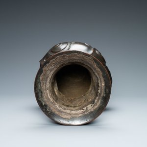 An unusual Chinese zoomorphic bronze vase, 'Zun', Kangxi — 照片 5