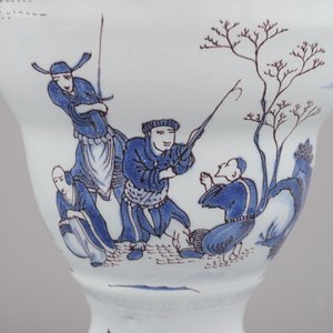 An unusual Dutch Delft blue and manganese vase, 17th C. — photo 4