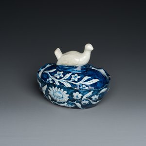 An unusual Dutch Delft blue and white 'goose' butter tub, 18th C. — photo 1