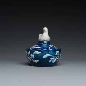 An unusual Dutch Delft blue and white 'goose' butter tub, 18th C. — photo 3