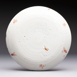 An unusual Dutch Delft doré chinoiserie plate, 1st half 18th C. — 照片 2