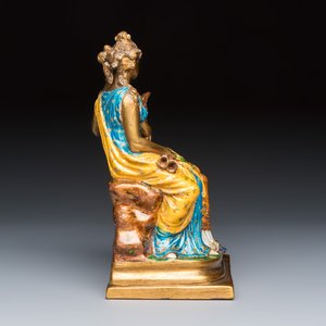 An unusual French gilt-polychromed biscuit porcelain group — foto 5