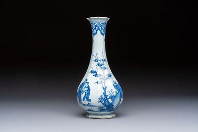 An unusual octagonal blue and white Dutch Delft chinoiserie vase in Transitional style, 17th C. — photo 2