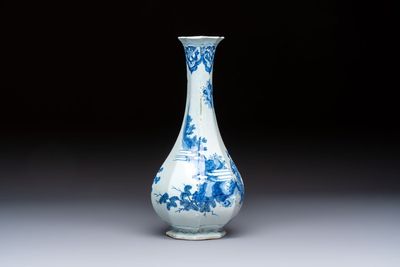 An unusual octagonal blue and white Dutch Delft chinoiserie vase in Transitional style, 17th C. — photo 4