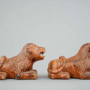 An unusual pair of lions in redware pottery, probably France, 17/18th C. — photo 5