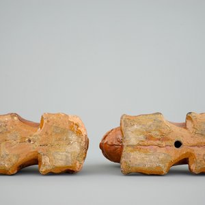 An unusual pair of lions in redware pottery, probably France, 17/18th C. — photo 9