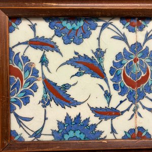 An unusual pair of small square Iznik tiles with saz leaves — photo 3