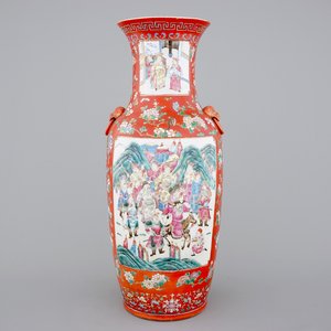 An unusual tall Chinese porcelain coral red ground vase, 19th C. — 照片 1