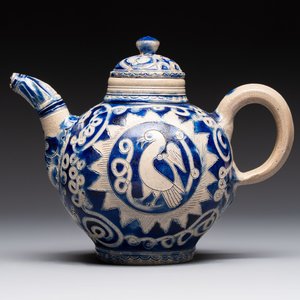 An unusual Westerwald stoneware teapot and cover, Germany, 17th C. — photo 1