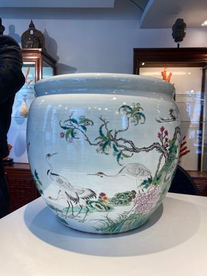 Aquarium en porcelaine de Chine famille rose à décor de grues, 19ème — photo 2