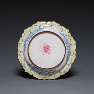 Assiette en émaux de Canton à sujet érotique, Chine, Yongzheng/Qianlong — photo 2