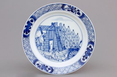 Assiette en porcelaine de Chine, bleu et blanc, à décor de 'La Rébellion de Rotterdam', Kangxi