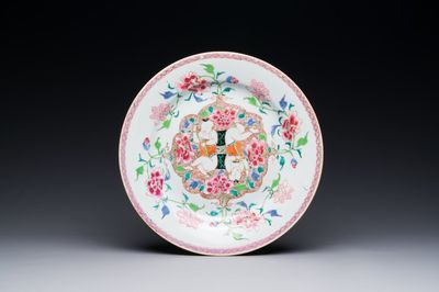 Assiette en porcelaine de Chine famille rose à décor de 'Hehe Erxian', Yongzheng/Qianlong