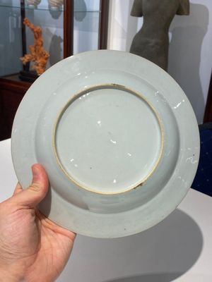 Assiette en porcelaine de Chine famille rose à décor de musiciens jouant de la batterie, Yongzheng — photo 12