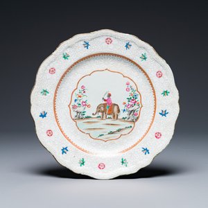 Assiette en porcelaine de Chine famille rose à décor d’un cornac sur son éléphant, Qianlong — photo 1