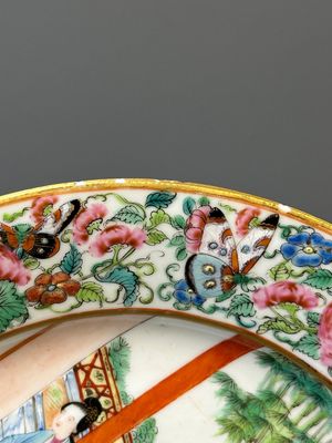 Assiette en porcelaine de Chine famille rose de Canton à décor narratif, 19ème — photo 6