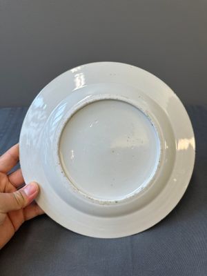 Assiette en porcelaine de Chine famille rose de Canton à décor narratif, 19ème — photo 8