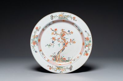Assiette en porcelaine de Chine famille verte à décor de magnolia, Kangxi