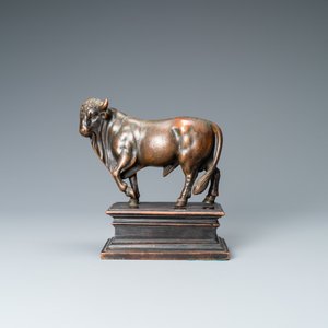 Attr. à Barthélémy Prieur (France, circa 1536-1611): un modèle d'un taureau en bronze avec traces de laque rouge — photo 2