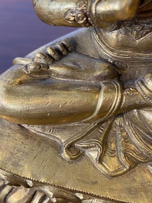 Avalokitesvara en bronze doré, Sino-Tibet, 17/18ème — photo 9