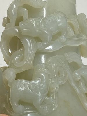 Beau vase couvert aux lions bouddhistes en jade blanc, Chine, Qing — photo 20