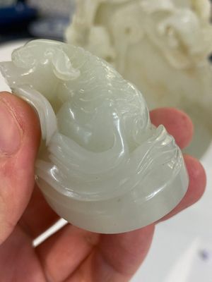 Beau vase couvert aux lions bouddhistes en jade blanc, Chine, Qing — photo 7