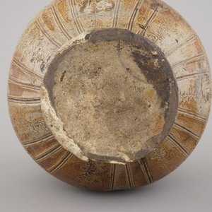 Belangrijke steengoedkruik met wapenschild en tinmontuur, Raeren, ca 1600 — foto 17