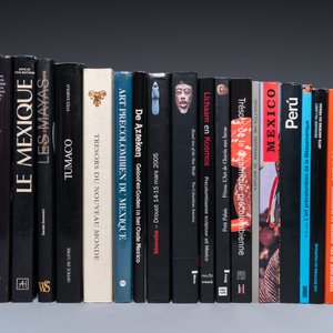 Belle collection d'ouvrages de référence sur l'art précolombien — photo 2