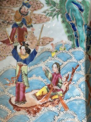 Belle jardinière de forme hexagonale en porcelaine de Chine famille rose de Canton, 19ème — photo 12