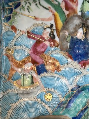 Belle jardinière de forme hexagonale en porcelaine de Chine famille rose de Canton, 19ème — photo 13