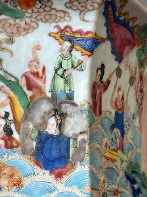 Belle jardinière de forme hexagonale en porcelaine de Chine famille rose de Canton, 19ème — photo 14