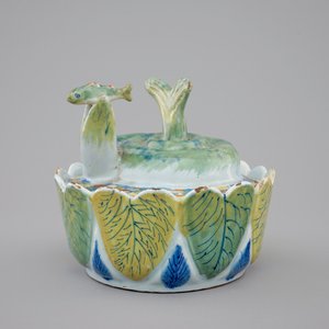 Beurrier en faïence polychrome de Delft en forme de brochet, 18ème — photo 4