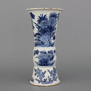 Blauw en witte Delftse chinoiserie vaas, 17e eeuw — foto 1