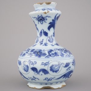 Blauw en witte Delftse kendi met chinoiserie, laat 17e eeuw — foto 4