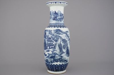 Blauw en witte rouleauvaas in Chinees porselein, met landschapsbeschildering, 19e eeuw