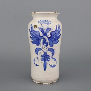 Blauw en witte Spaanse albarello met wapenschild, 18e eeuw — foto 1