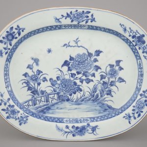 Blauw en witte terrine met deksel en onderbord in Chinees porselein, Qianlong, 18e eeuw — foto 6