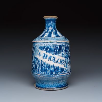 Blauwe pot, antwerps maiolica, 16th C.