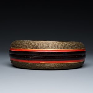 Boîte à collier et son couvercle en laque rouge et brun monté de fil de cuivre doré, Chine, 18/19ème — photo 8
