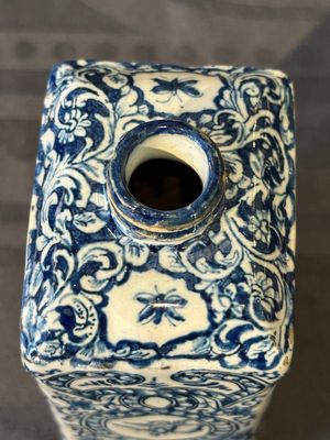 Boîte à thé couverte de forme rectangulaire en faïence de Delft bleu et blanc, 18ème — photo 12