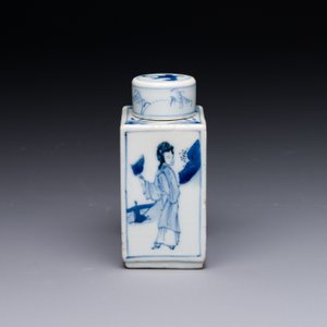 Boîte à thé couverte de forme rectangulaire en porcelaine de Chine en bleu et blanc à décor des 'Longues Dames', Kangxi — photo 2