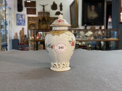 Boîte à thé en porcelaine de Chine famille rose, Yongzheng — photo 2