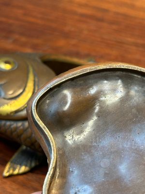 Boîte couverte en bronze partiellement dorée figurant Ebisu sur une dorade, Japon, signée Miyao Zo, Meiji, vers 1880 — photo 12