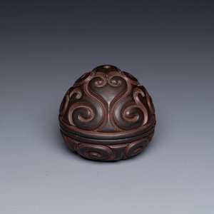 Boîte couverte en laque rouge tixi, Chine, Ming — photo 1