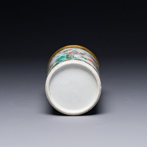 Boîte de forme cylindrique couverte en porcelaine de Chine famille verte à monture en bronze doré, Kangxi — photo 4