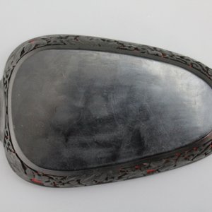 Boite en laque noir et rouge sculptée de Chine,19e-20e — photo 6
